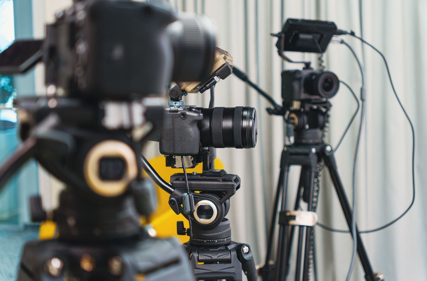 Nahaufnahme professioneller Videokameras